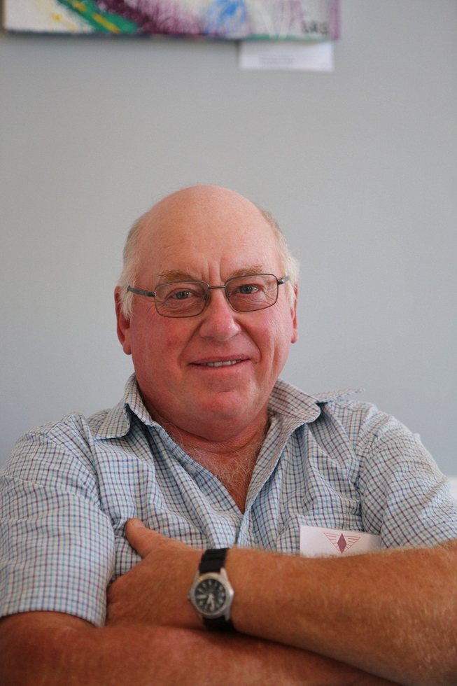 VK6ATM  -  Terry  Maitland