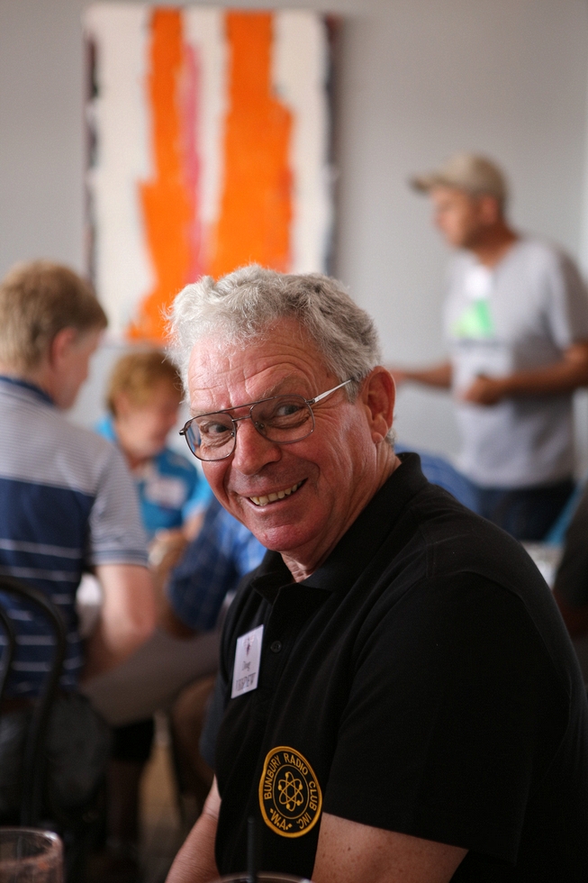 VK6DEW -  Douglas Wells