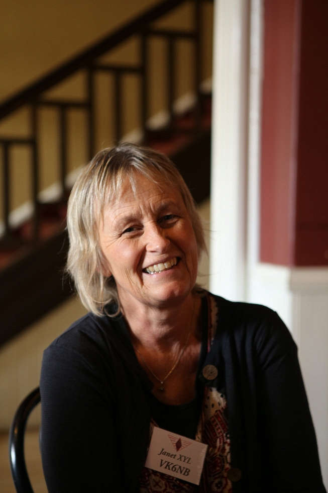 Janet  -  XYL   VK6NB  -  David  Martin