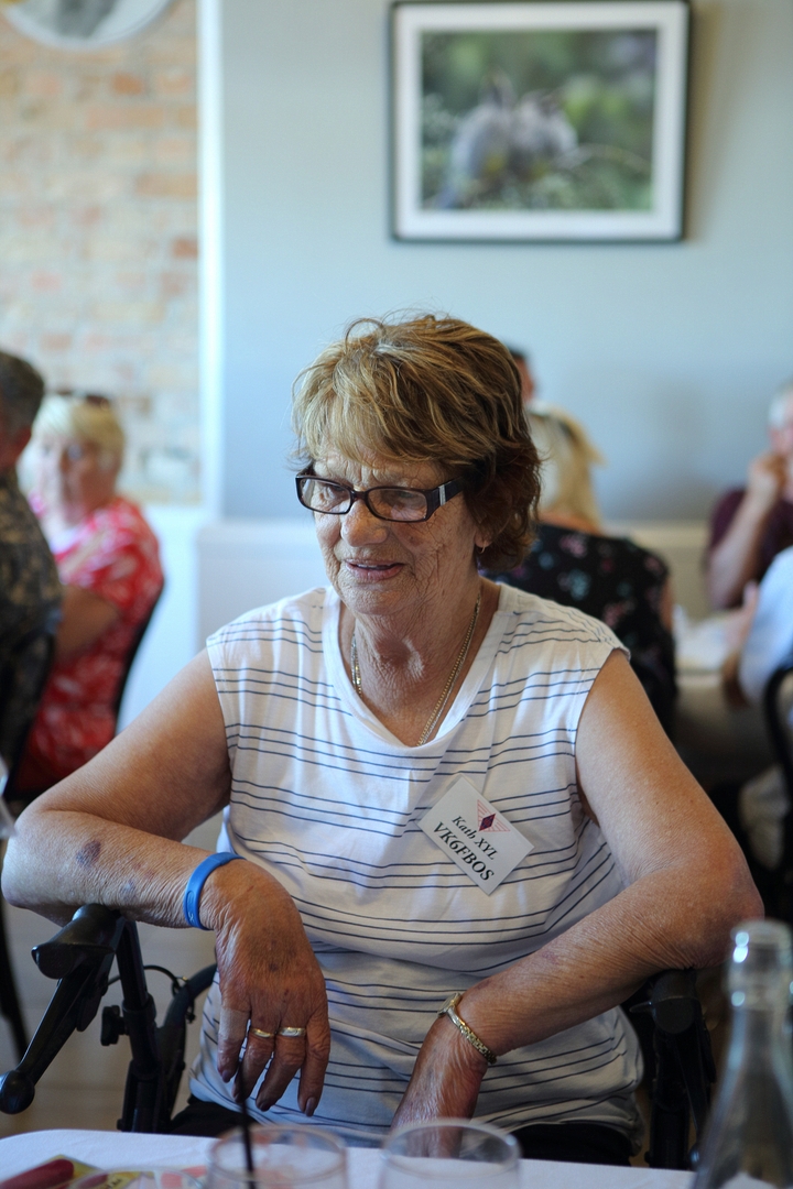 VK6FBOS - XYL   -   Kathy